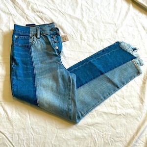 BRAND NEW WITH TAGS American eagle hi-rise two tone button up jeans.